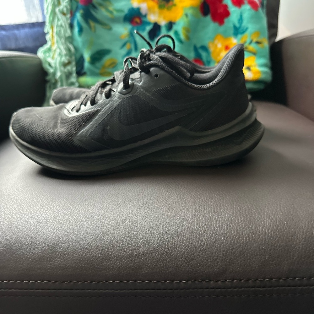 Nike Women's Black Running Sneakers